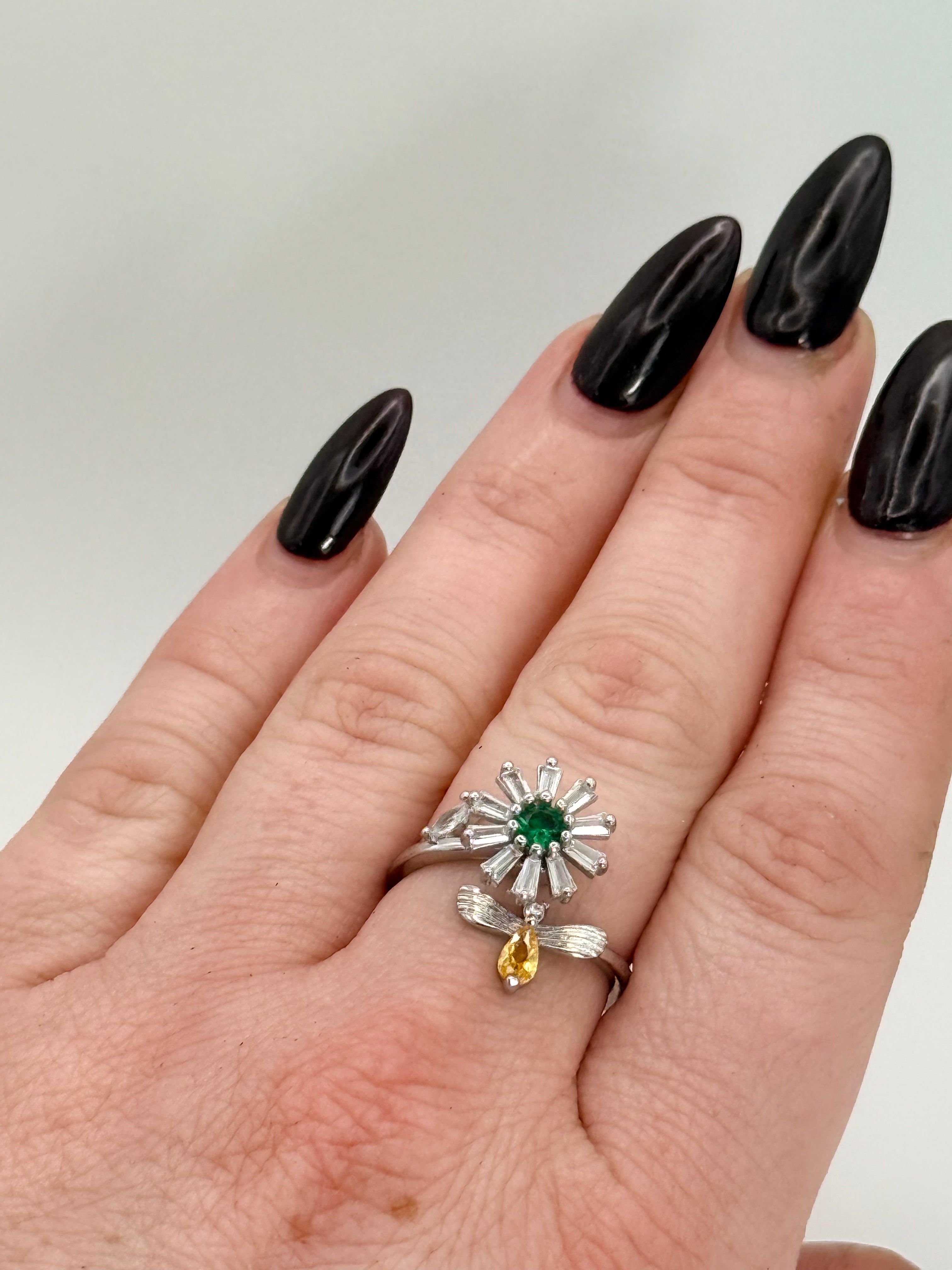 Daisy & Bee Fidget Ring