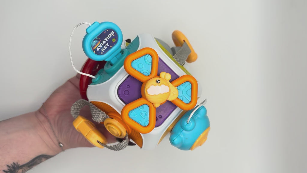 Montessori Busy Cube