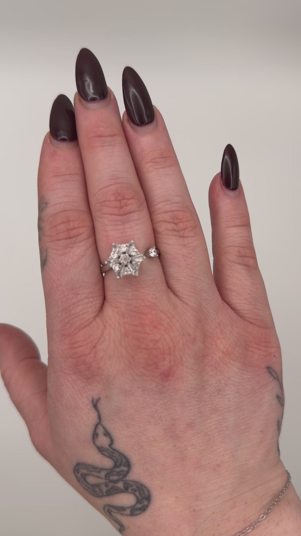 Crystal Daisy Spinner Fidget Ring