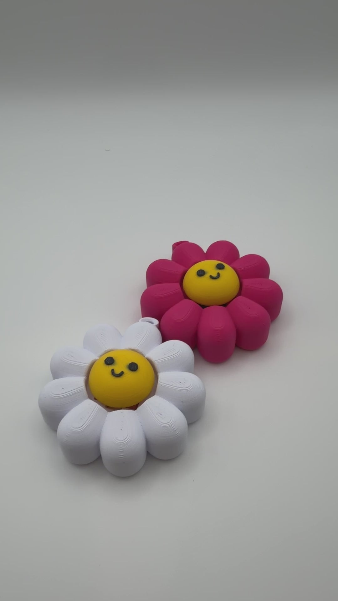 Daisy Clicker Fidget Clicker Keychain Toy