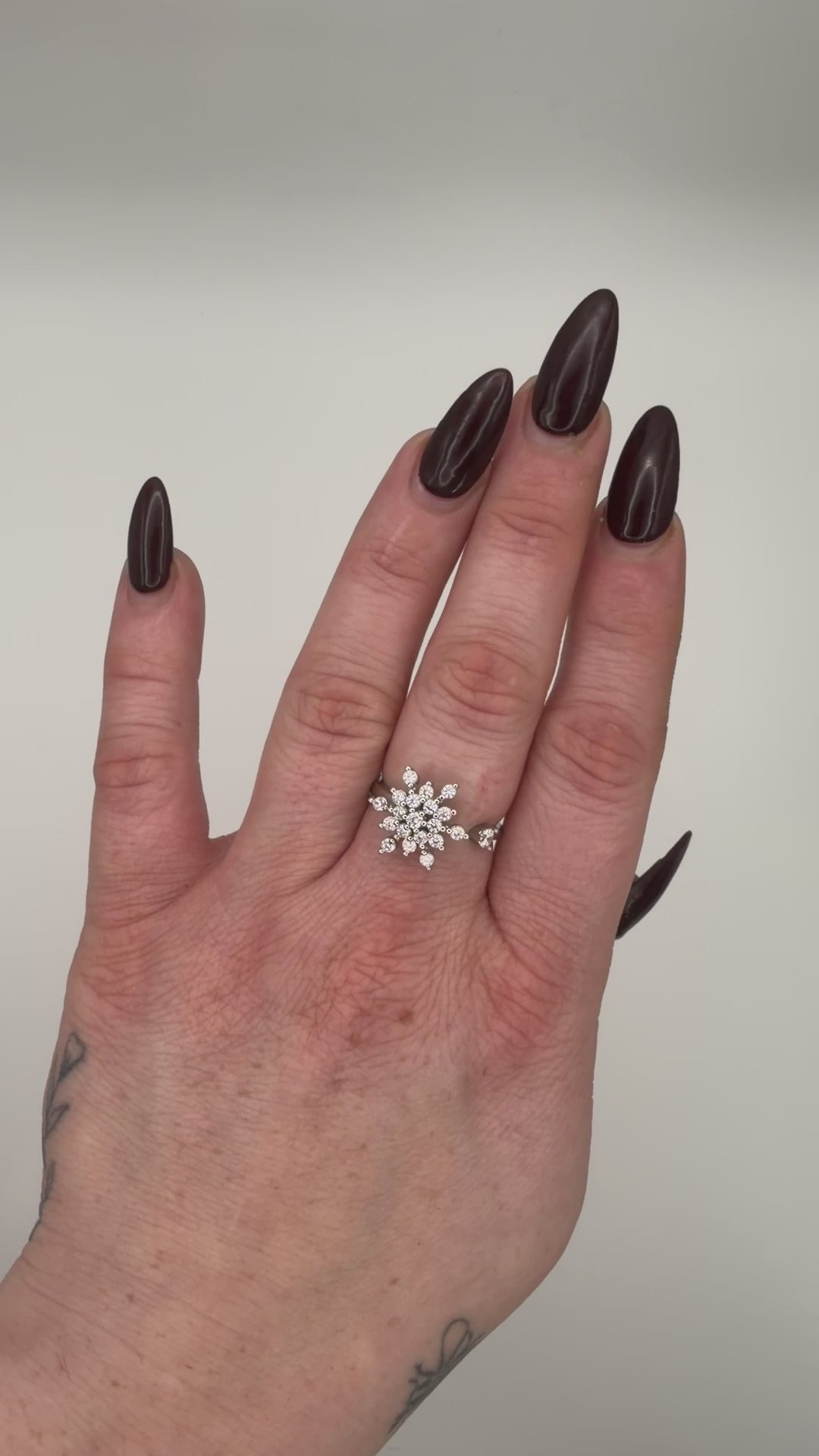Frosted Snowflake Spinner Fidget Ring