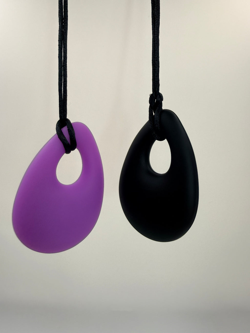 Smooth Pebble Chewlery Necklace