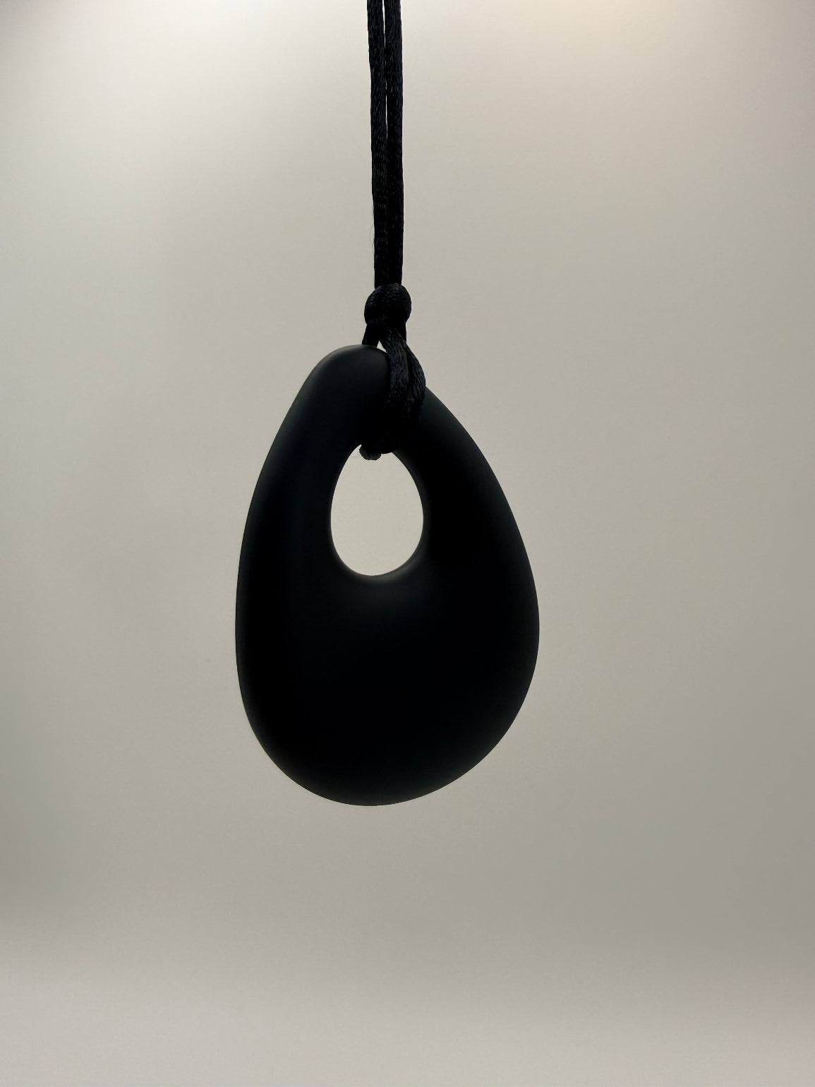Smooth Pebble Chewlery Necklace