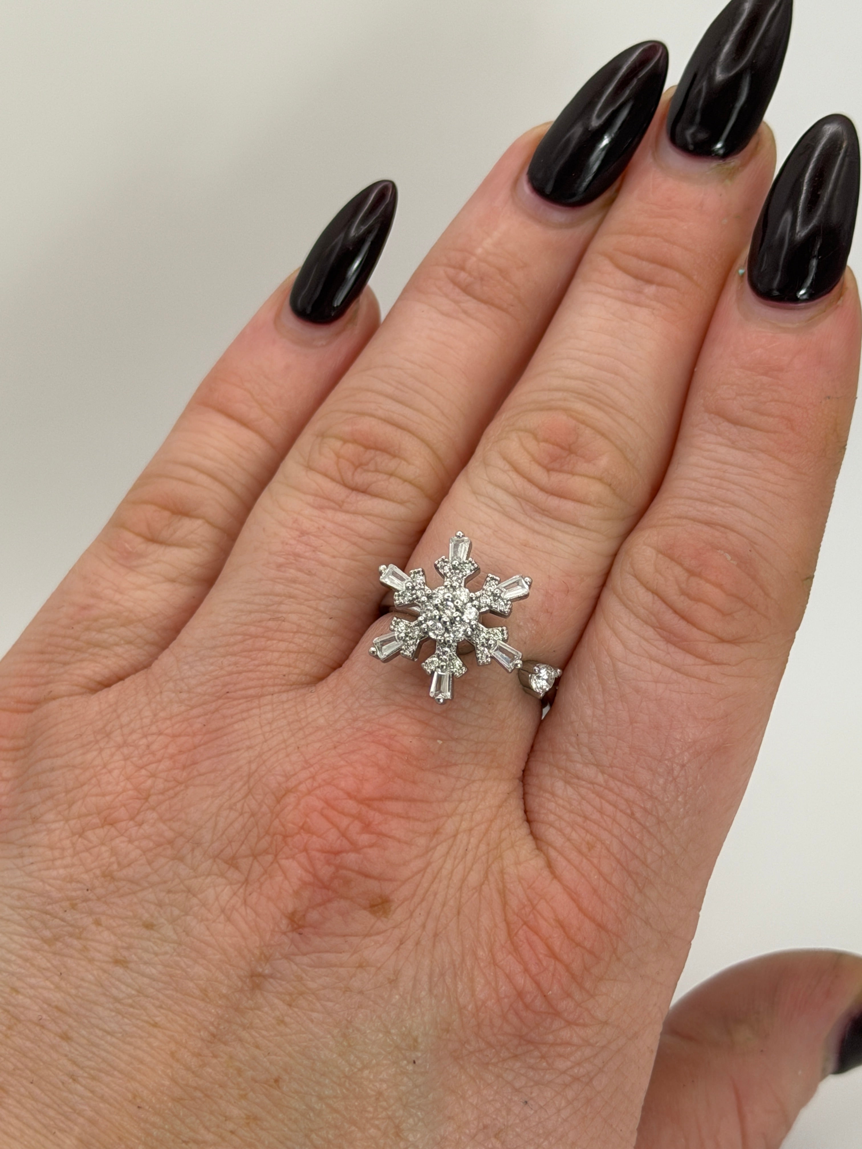Snowflake Spinner Fidget Ring