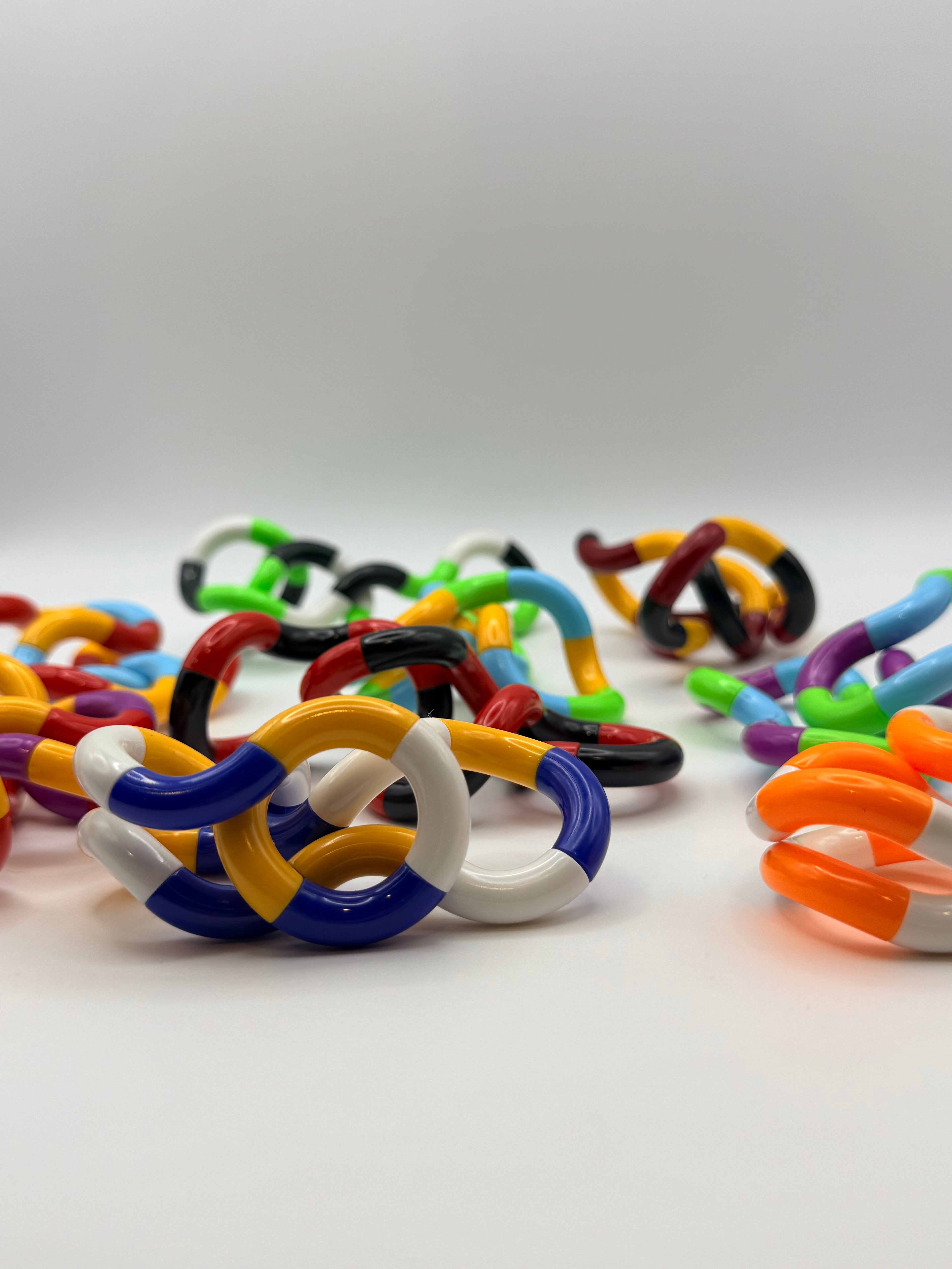 Twisty Fidget Chain Toy | Linked Twist & Turn Sensory Fidget Toy